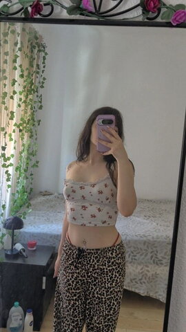 theakaleina New (5 photos)