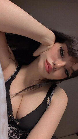 theakaleina nude photo 19