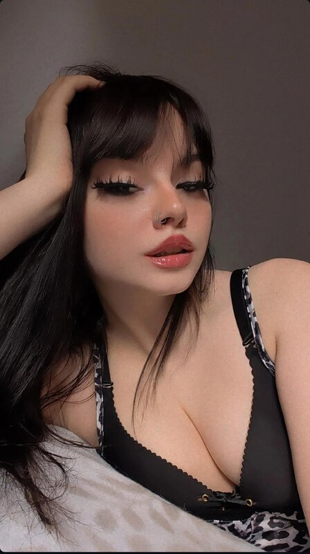 theakaleina nude photo 5