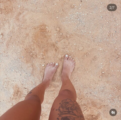 thecameronelise nude photo 4