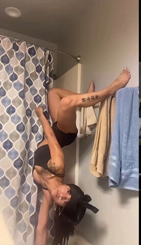 thecameronelise nude photo 3