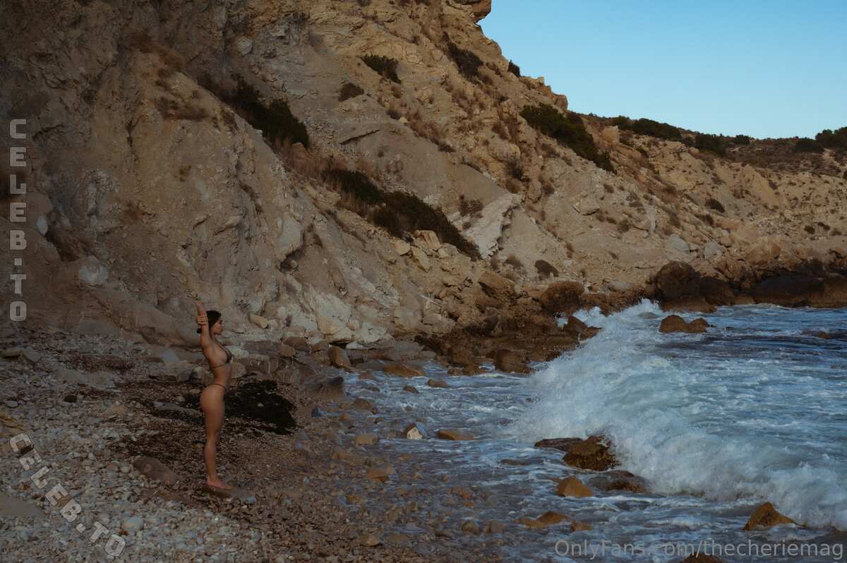 thecheriemag nude photo 8