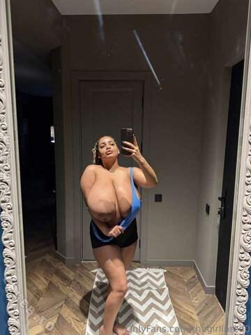 Thegirlinred0 nude photo 17