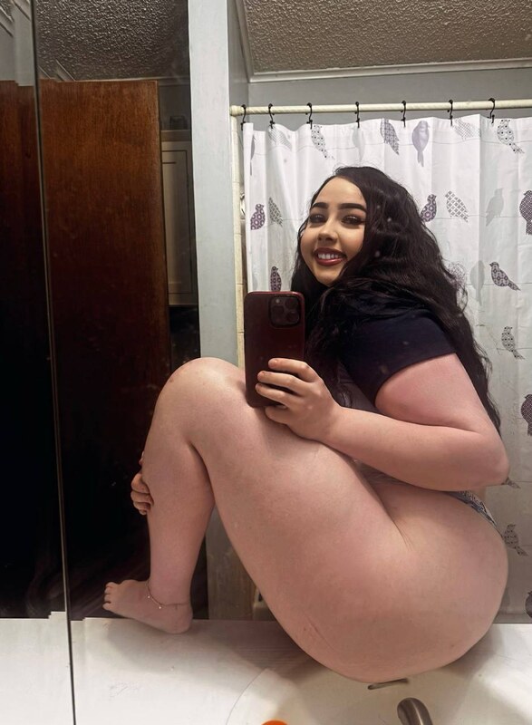 Thepaperem nude photo 7