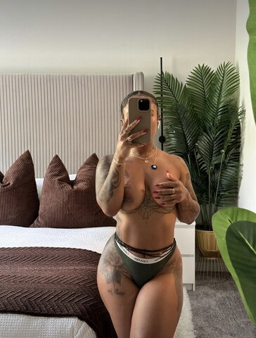 therealbombshell_mint nude photo 3