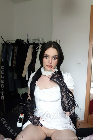 Thereisnomilk nude photo 15