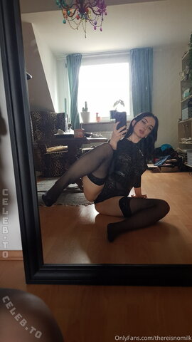 Thereisnomilk nude photo 12