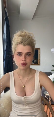Theresa.vth nude photo 26
