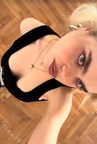 Theresa.vth nude photo 7