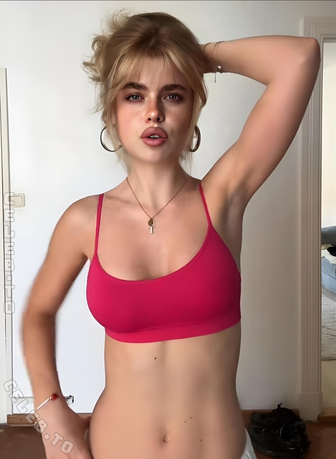 Theresa.vth nude photo 1
