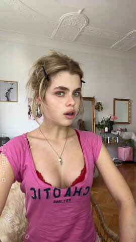 Theresa.vth nude photo 9