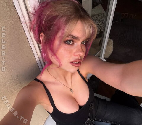 Theresa.vth Sexy (1 photo)