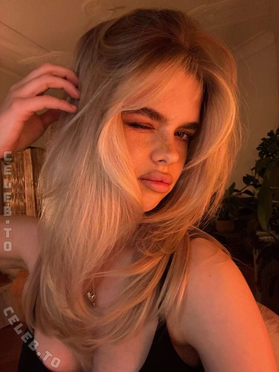 Theresa.vth nude photo 2