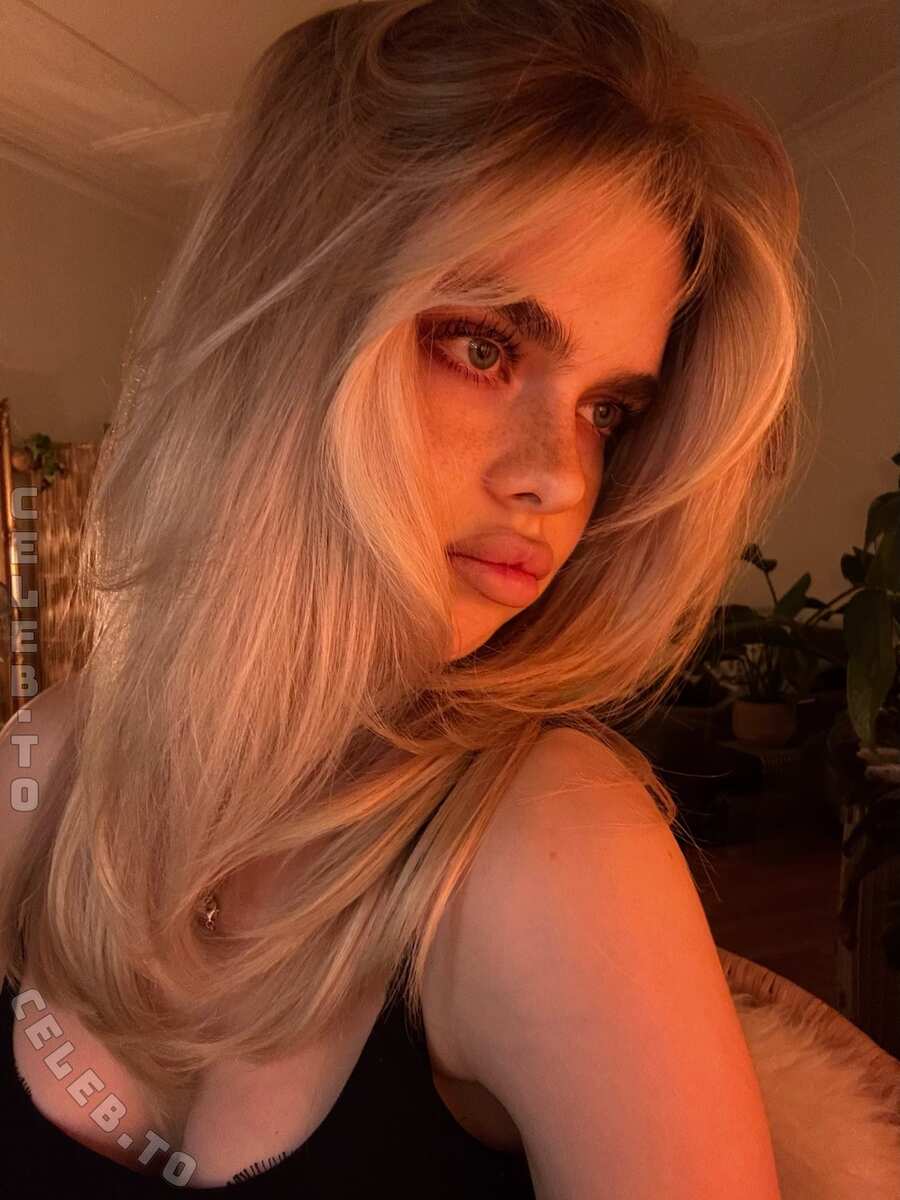 Theresa.vth nude photo 3