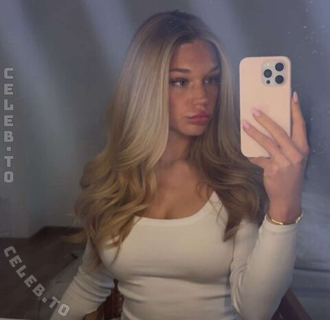 Theresaxre nude photo 17