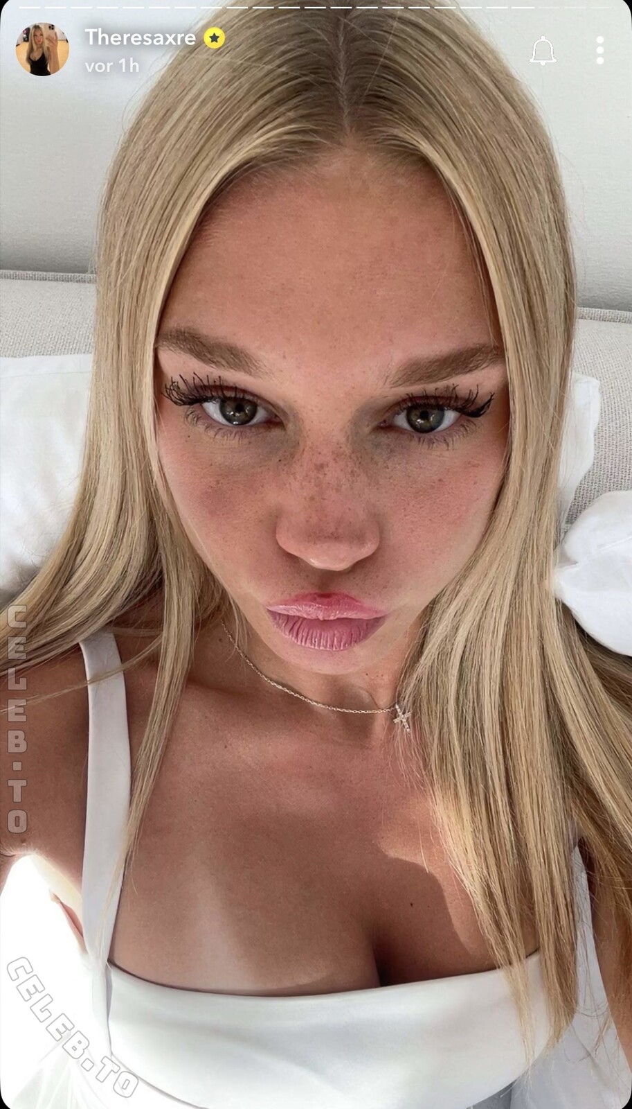 Theresaxre nude photo 2