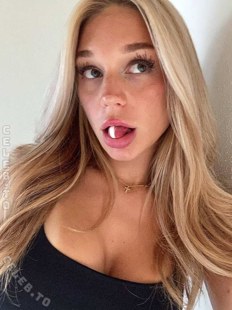 Theresaxre nude photo 4