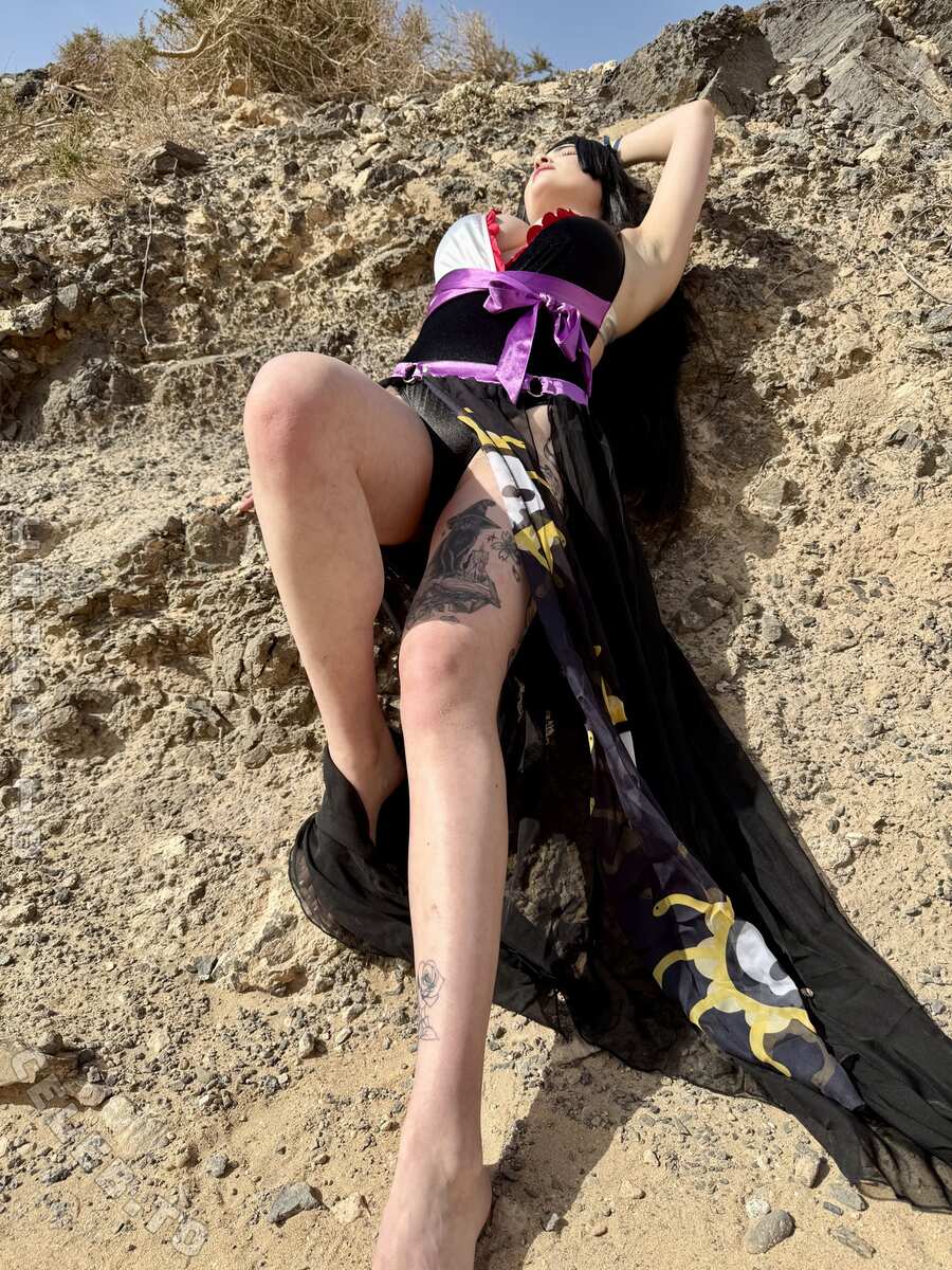 Therlyen nude photo 5