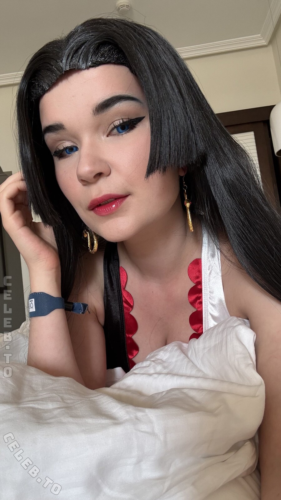 Therlyen nude photo 1