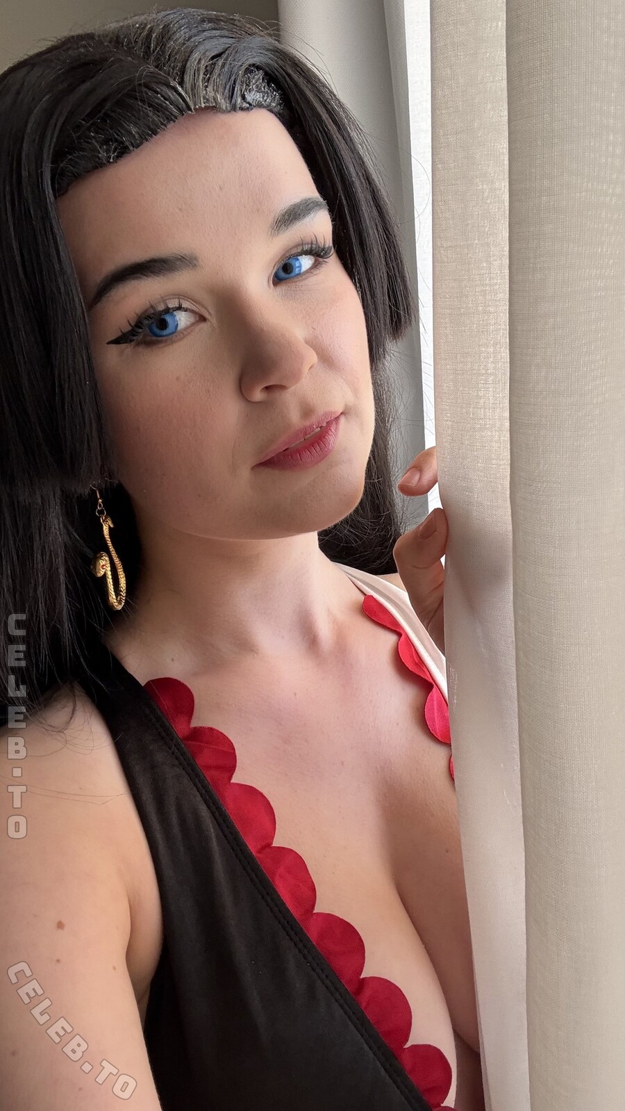 Therlyen nude photo 7