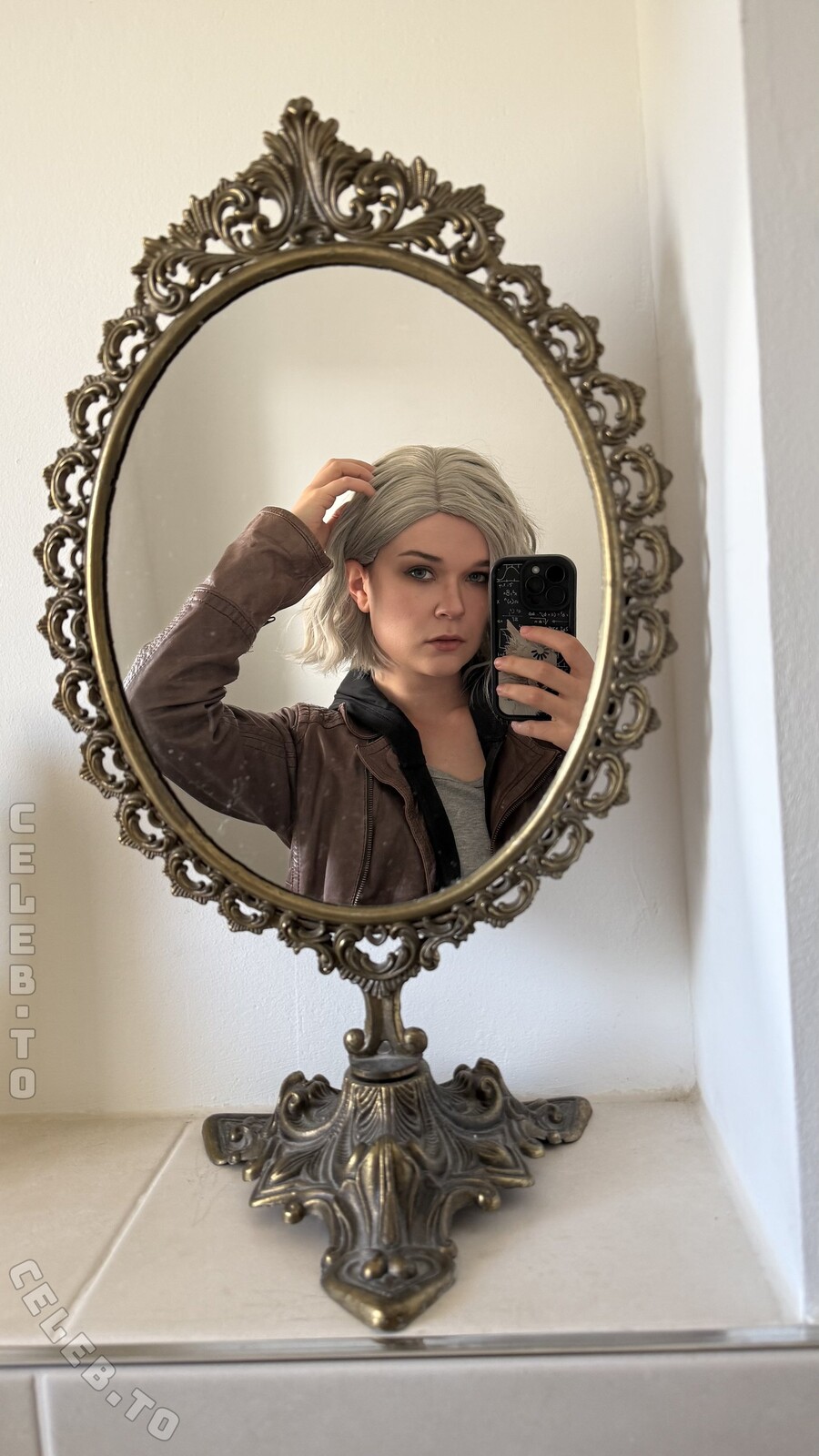 Therlyen nude photo 7