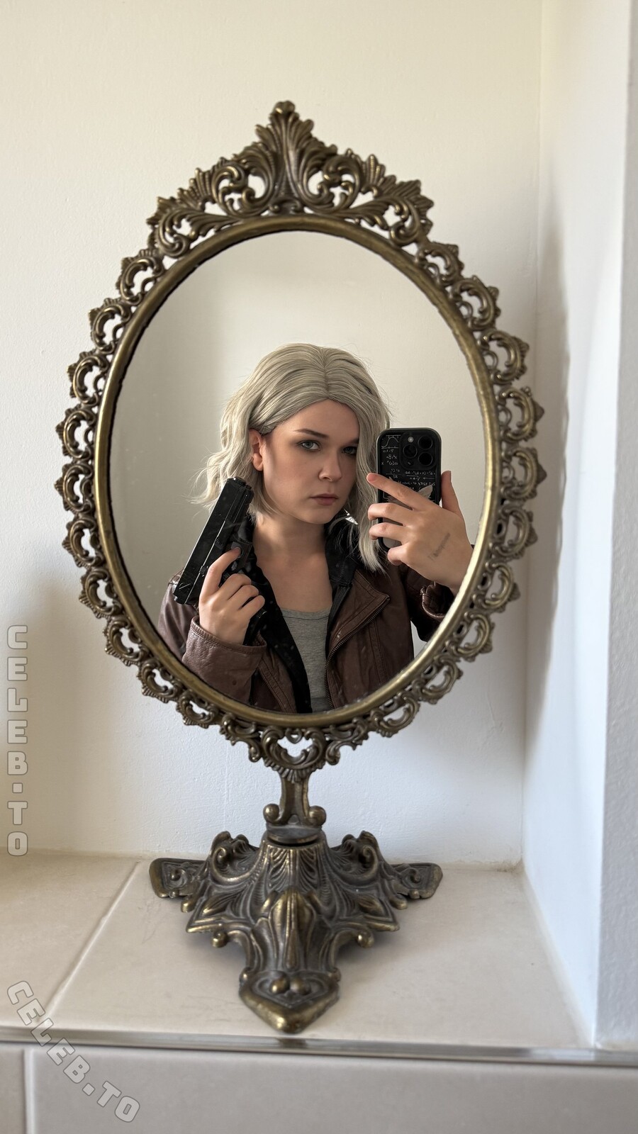 Therlyen nude photo 11