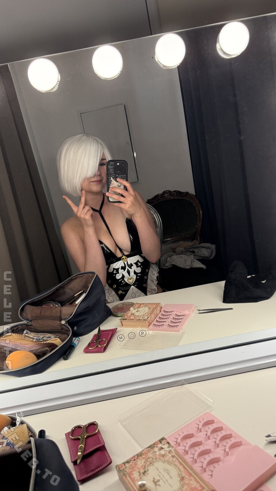 Therlyen nude photo 1