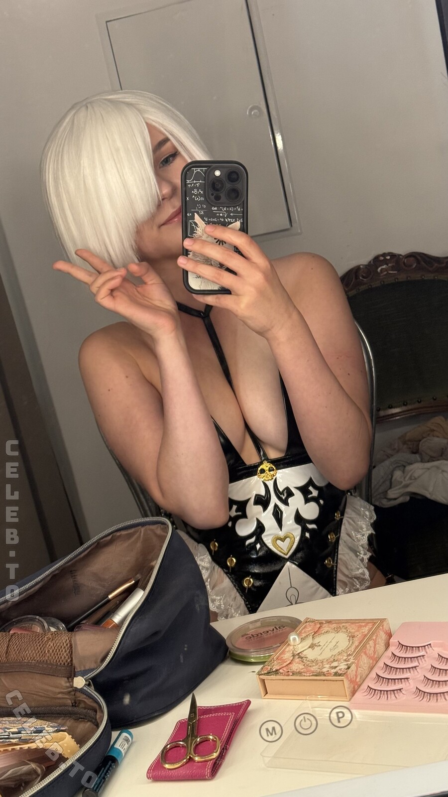 Therlyen nude photo 2