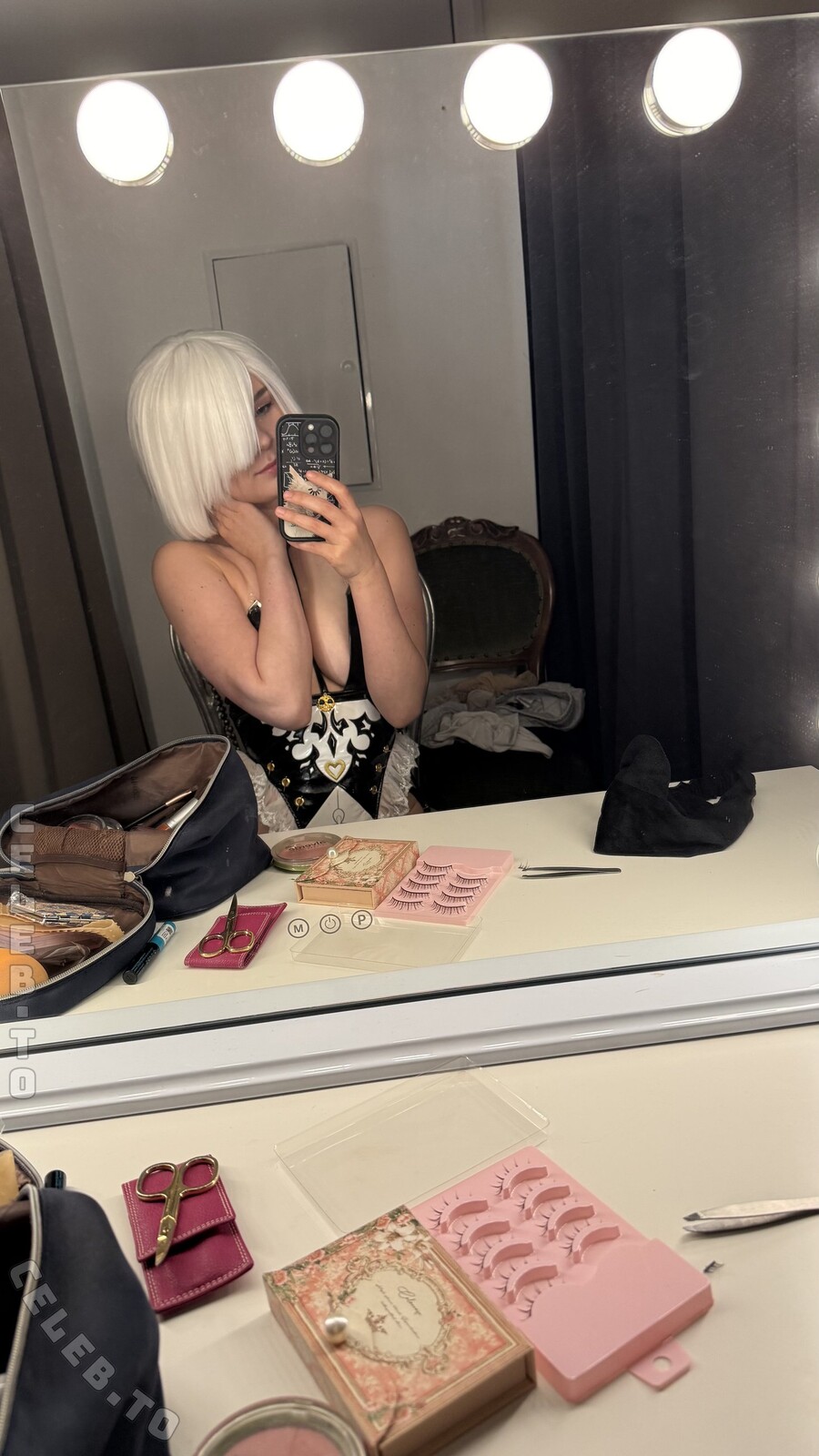 Therlyen nude photo 3