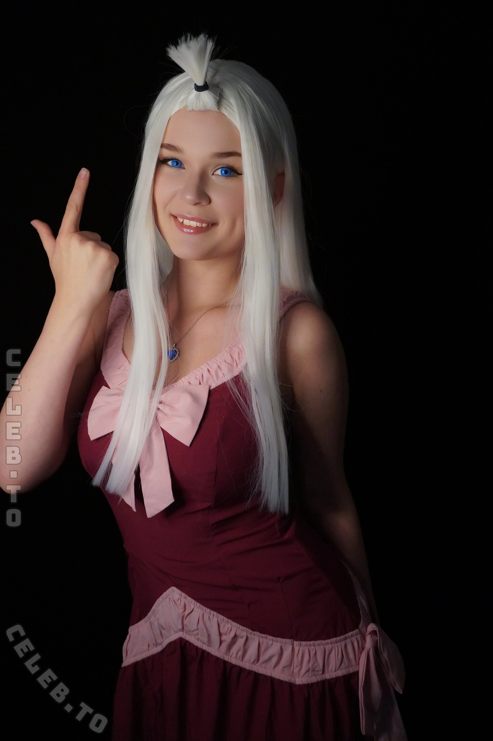 Therlyen nude photo 4