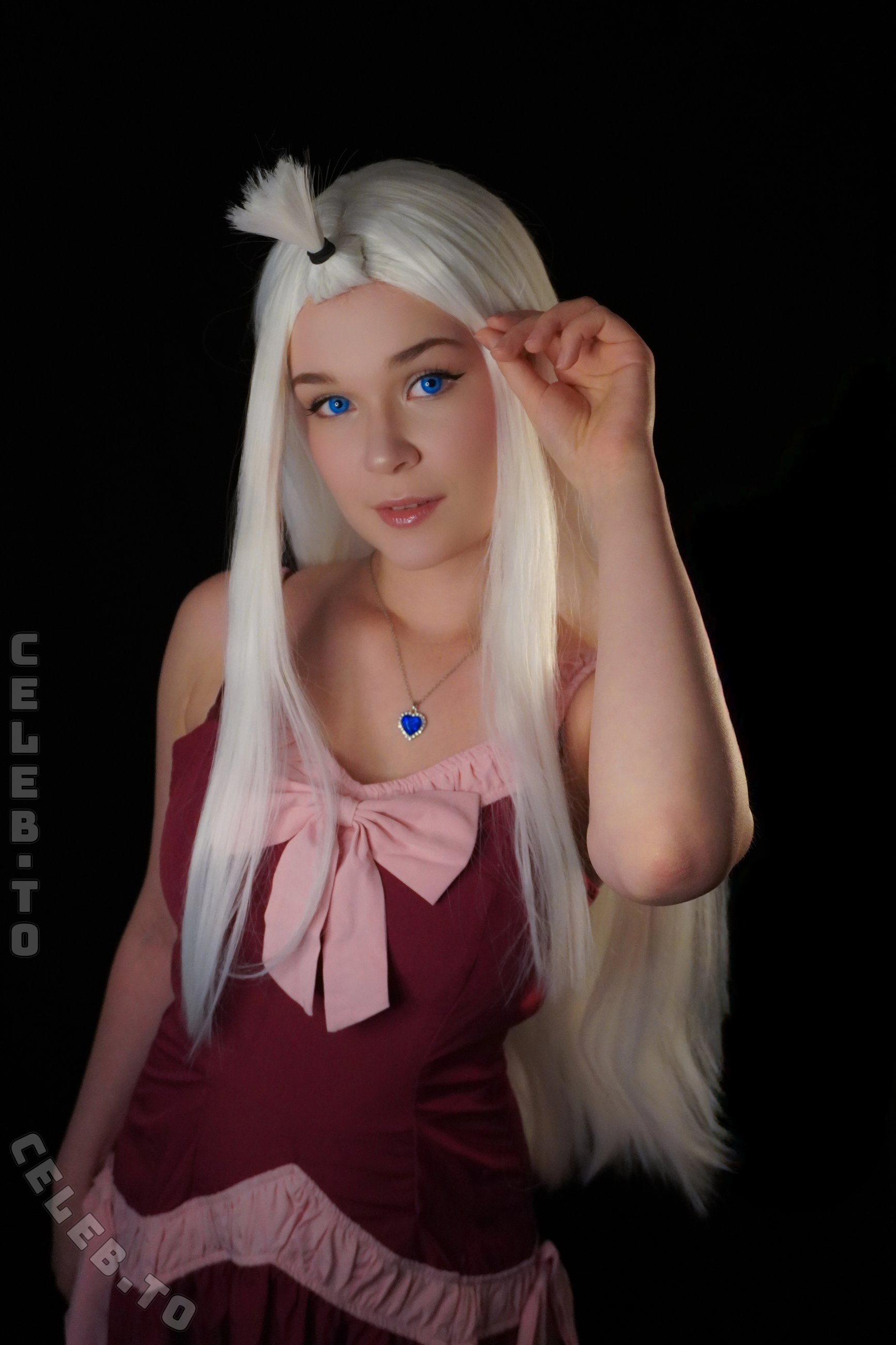 Therlyen nude photo 2