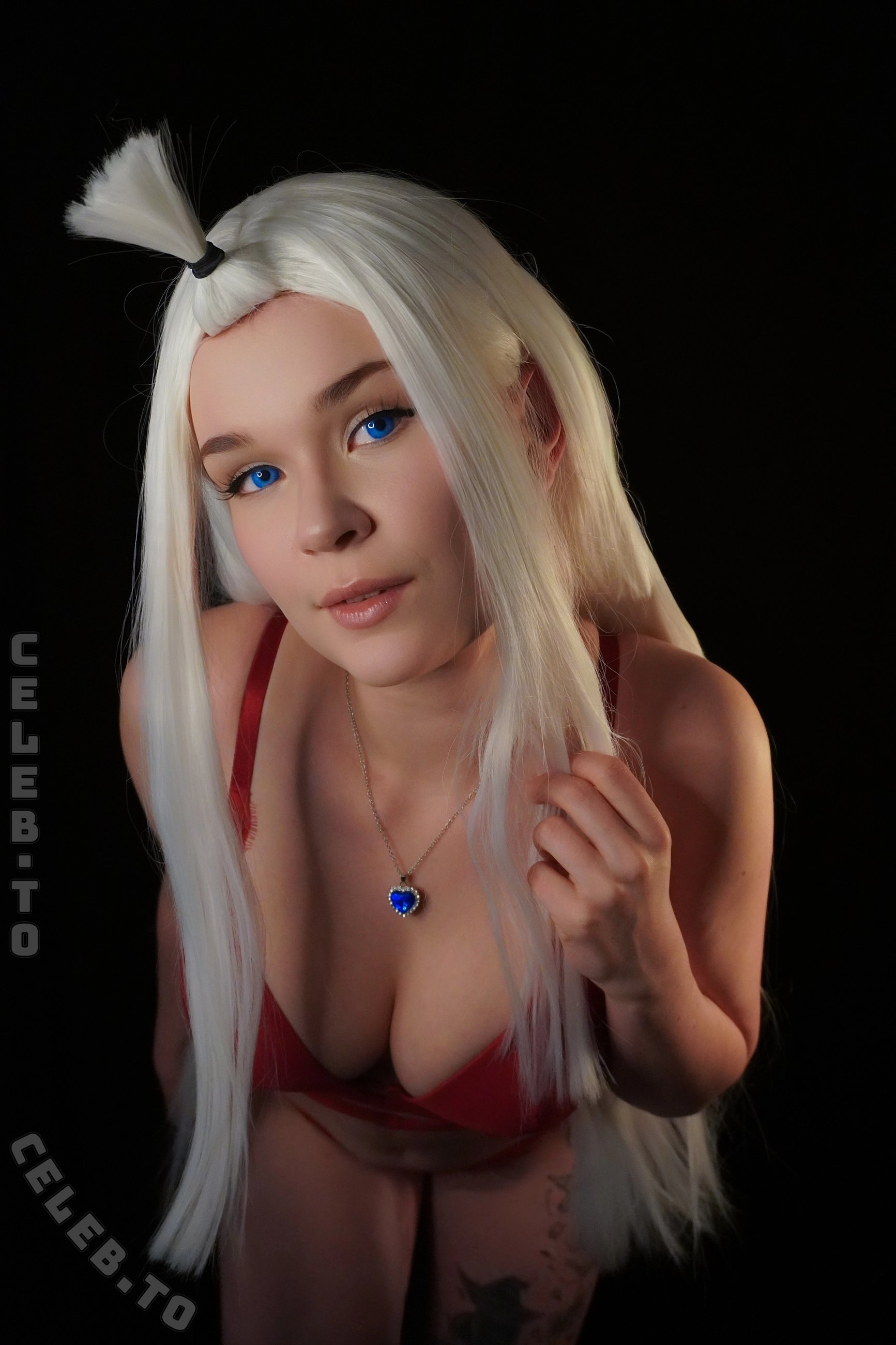 Therlyen nude photo 3