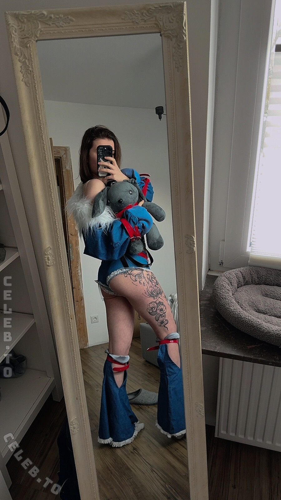 Therlyen nude photo 2