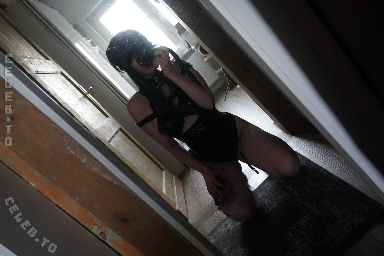 Therlyen nude photo 5