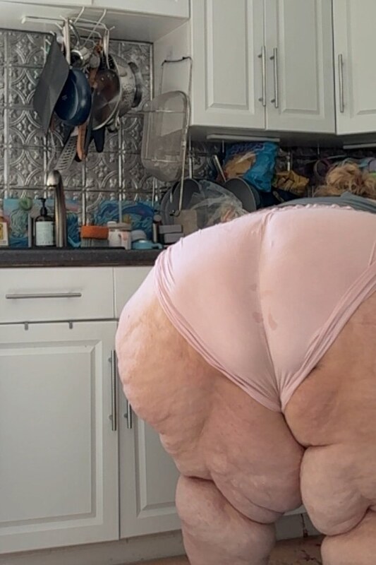 therosypeach nude photo 6