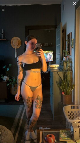 Thesexyvegan Sexy (2 photos)