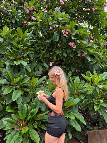 Thesi.Sophie Fresh (3 photos)