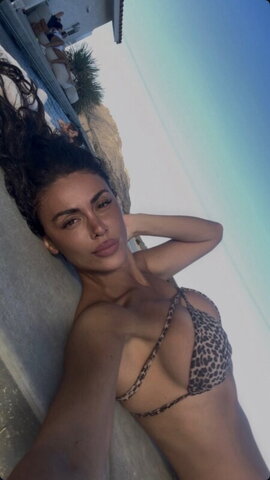 @thetropicalista nude photo 2