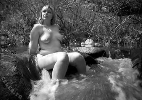ThorneChan nude photo 40