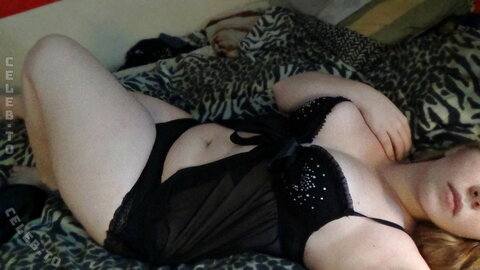 ThorneChan nude photo 26