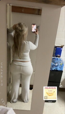 tiffcrespo_ nude photo 7