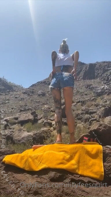 Tiffy Hollywood nude photo 2