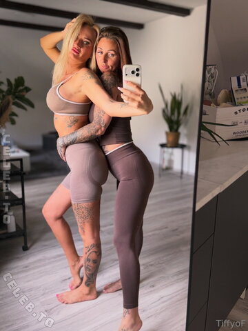 Tiiiffy nude photo 5