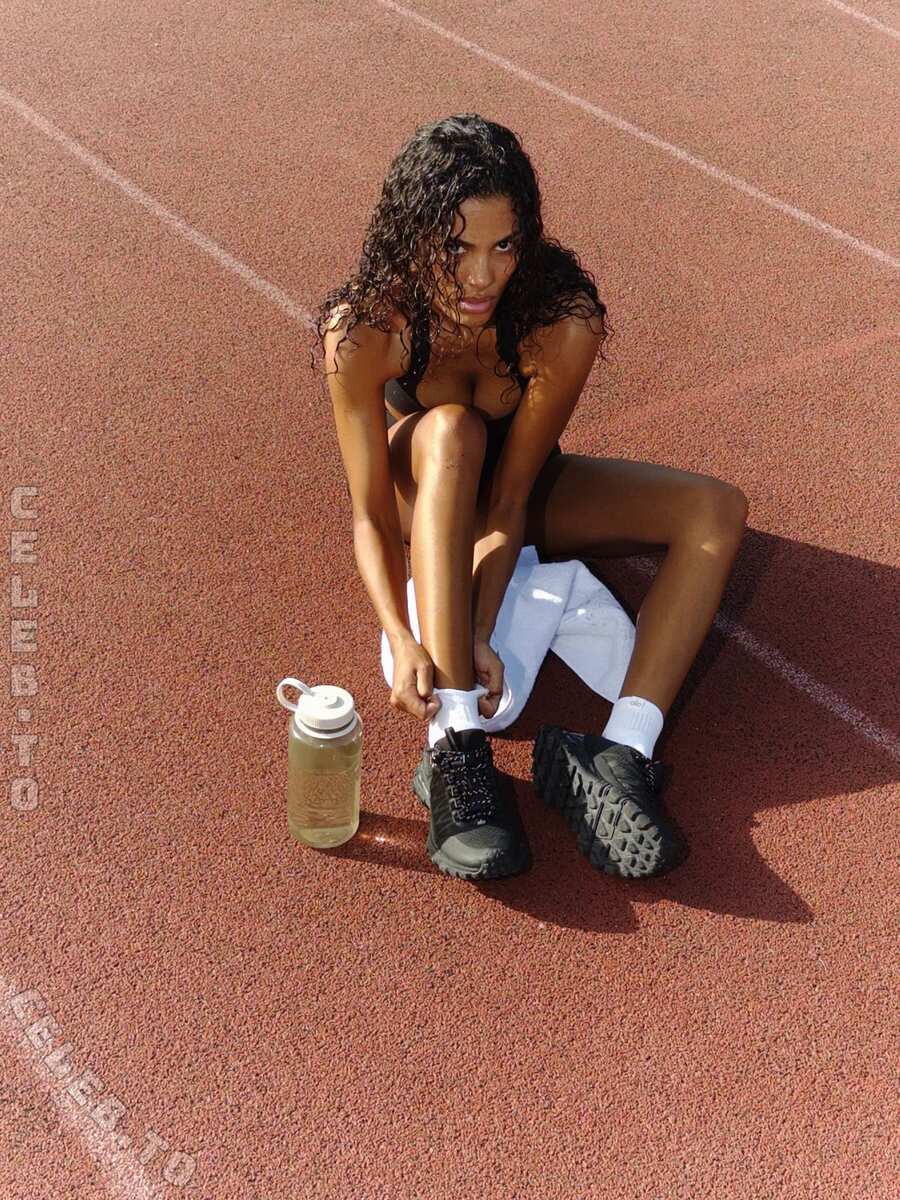 Tina Kunakey nude photo 10