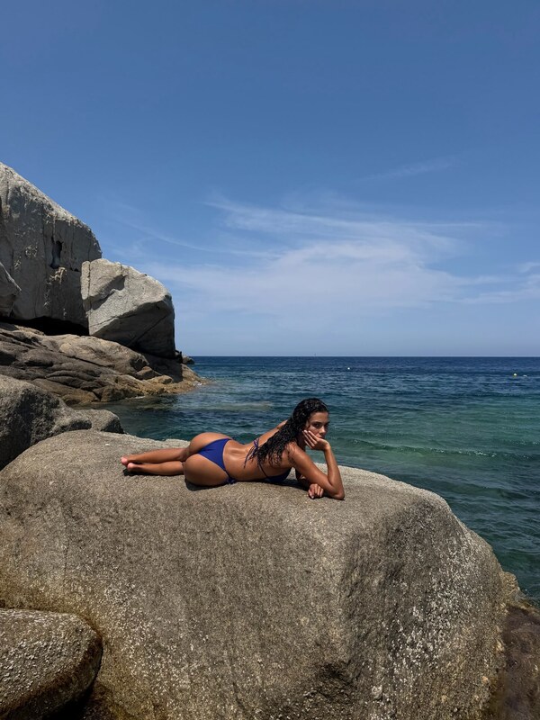 Tina Kunakey nude photo 9