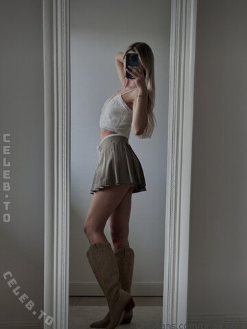 Tina Nora photo 2