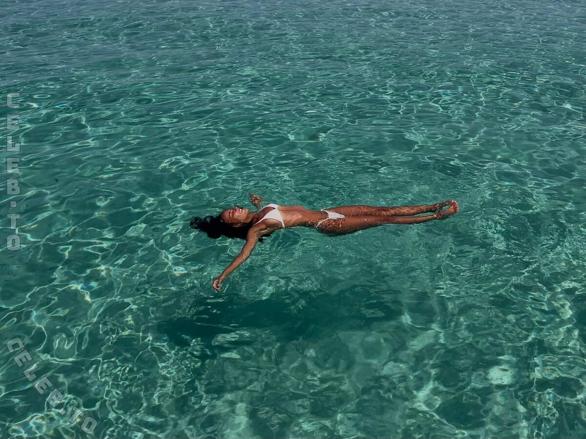 Tina Tonkin nude photo 2
