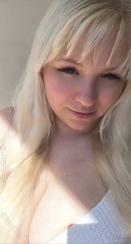 Tina Typicaltinaa New (1 photo)