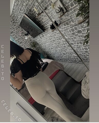 Tinelilnumb nude photo 5