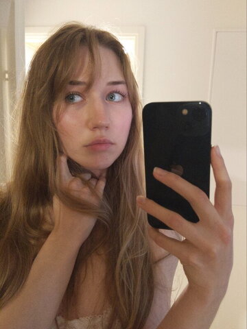 tinsmiu nude photo 1
